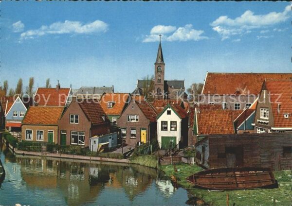 Volendam Ortspartie mit Kirche