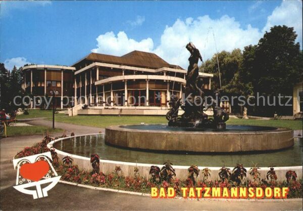Bad Tatzmannsdorf Burgenland Kurplatz mit Kurmittelhaus Brunnen Skul