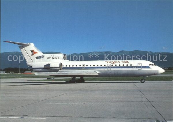 Flugzeuge Zivil Tiger Air Yakovlev 42 UR-42334