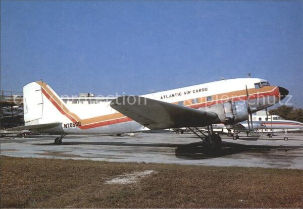 Flugzeuge Zivil Atlantic Air Cargo McDDouglas DC-3 N705