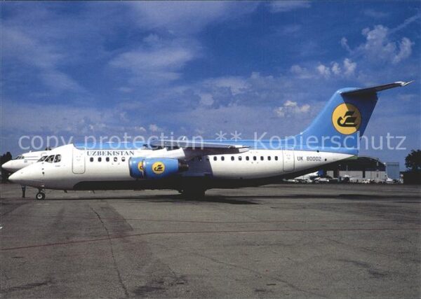 Flugzeuge Zivil Uzbekistan Airways Avro RJ85 UK 80002 c