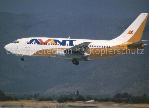 Flugzeuge Zivil Avant Boeing 737-248 20223 CC-CSL