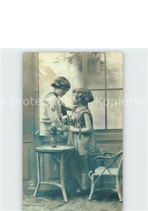 Foto PC Paris Nr. 2084 Kinder Blumen Fenster