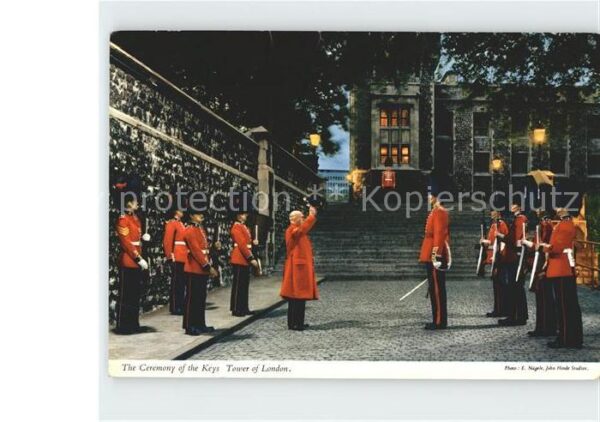 Leibgarde Wache Ceremony of the Keys Tower of London