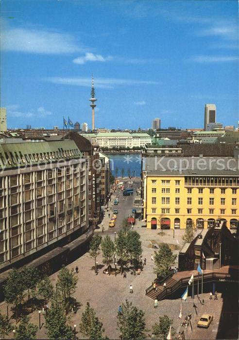 Hamburg Gerhard-Hauptmann-Platz mit Fernsehturm
