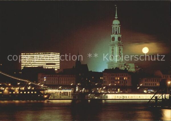 Hamburg Mondnacht am Hafen