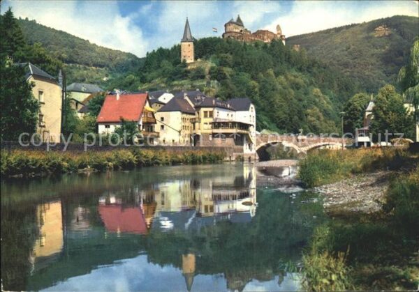 Vianden Le Chateau Hockelstour et Pont de l'Our