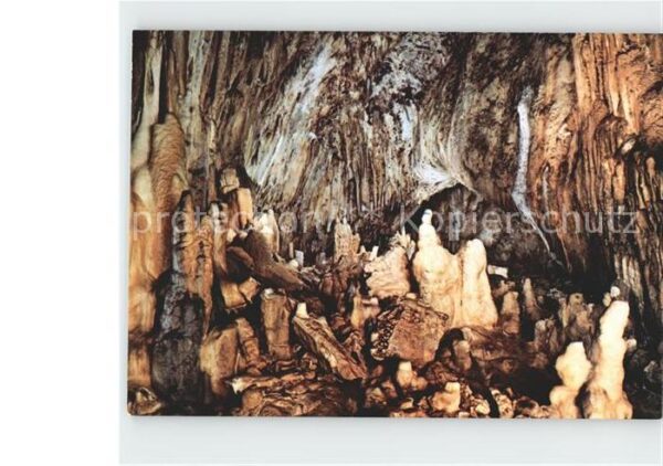 Hoehlen Caves Grottes Dechenhöhle Sauerland Vorhalle