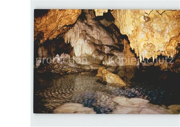 Hoehlen Caves Grottes Attendorn Tropfsteinhöhle Kristall-See
