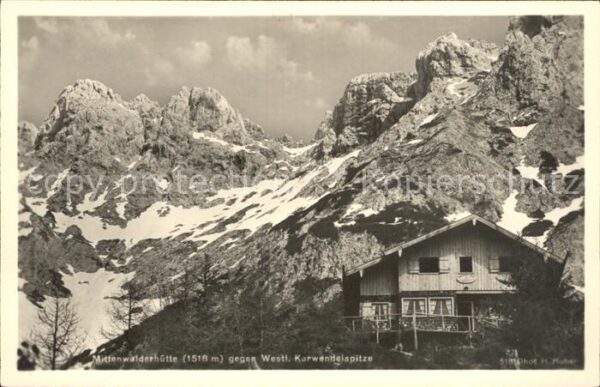 Mittenwald Karwendel Tirol Mittenwalderhütte mit Karwendelspitze