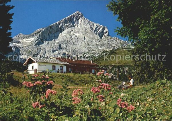 Garmisch-Partenkirchen Kreuzalm am Kreuzeck mit Alpspitze Nord