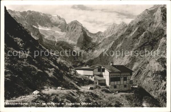 Garmisch-Partenkirchen Knappenhäuser im Höllental mit Zugspitz