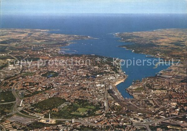 Kiel Stadt und Förde mit Blick auf die Ostse