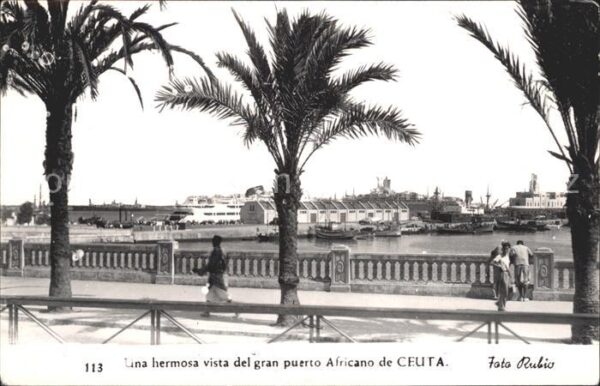 Ceuta Una hermosa vista del gran puerto Afric