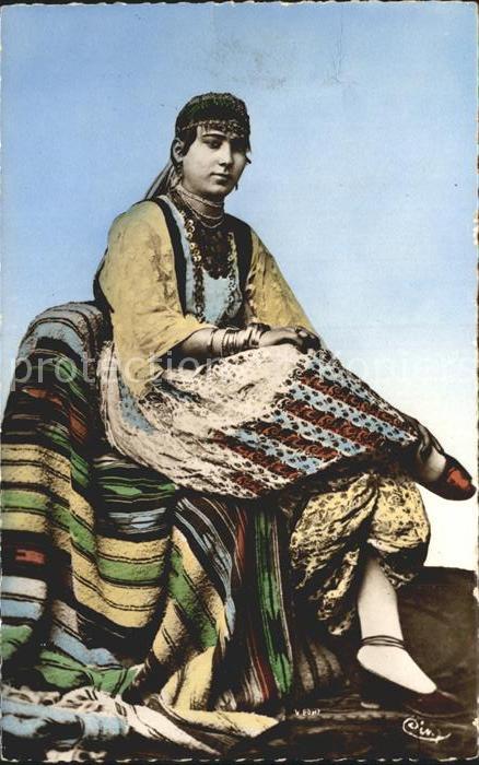 Typen Arabien Mauresque Frau in Tracht