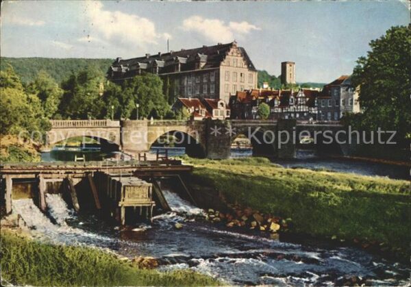 Hannoversch Muenden Alte Werrabrücke mit Werraschloss