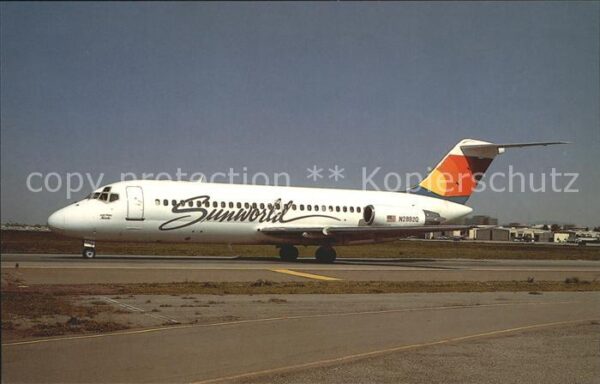 Flugzeuge Zivil Sunworld International Airways McDougla