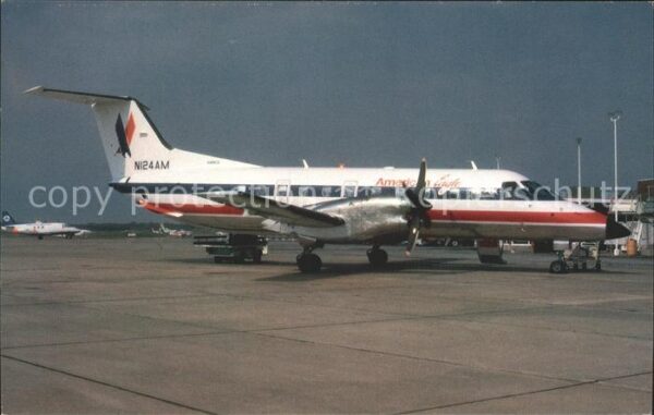 Flugzeuge Zivil American Eagle Embraer 120 Brazilia N12