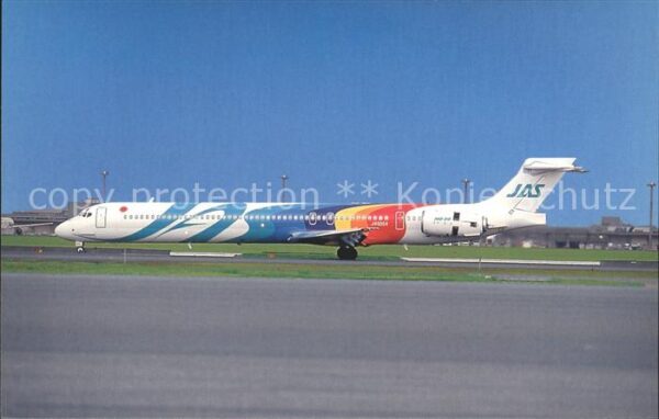 Flugzeuge Zivil JAS McDonnell Douglas MD-90-30 JA8064 c