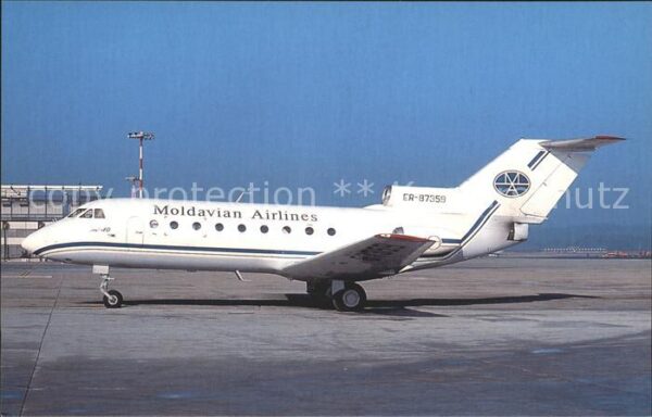 Flugzeuge Zivil Moldavian Airlines Yakovlev 40 ER-87359