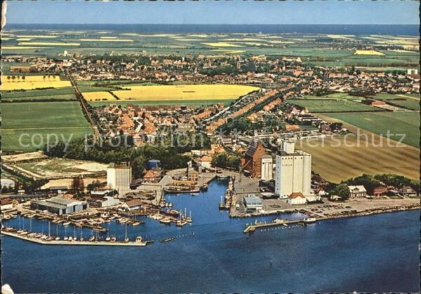 Burg Fehmarn Fliegeraufnahme mit Hafen