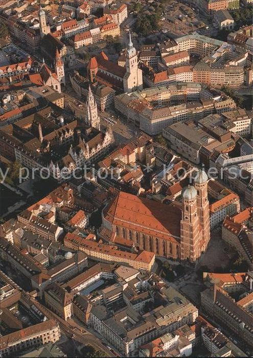 Muenchen Fliegeraufnahme Dom zu unserer Lieben F