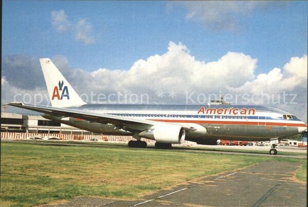 Flugzeuge Zivil American Airlines Boeing 767-223 ER N32