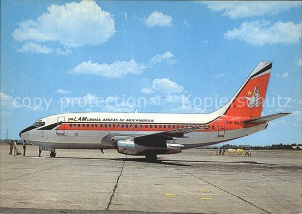 Flugzeuge Zivil Linhas Aereas de Mocambique Boeing 737-