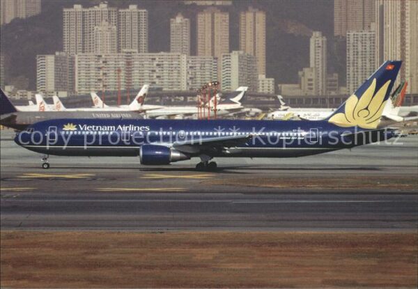 Flugzeuge Zivil Vietnam Airlines Boeing 767-324 S7-RGV