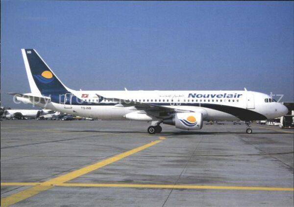 Flugzeuge Zivil Nouvelair Airbus A-320 TS-INB