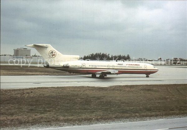 Flugzeuge Zivil Air Panama Royal Jordanian 727-200 JY-A