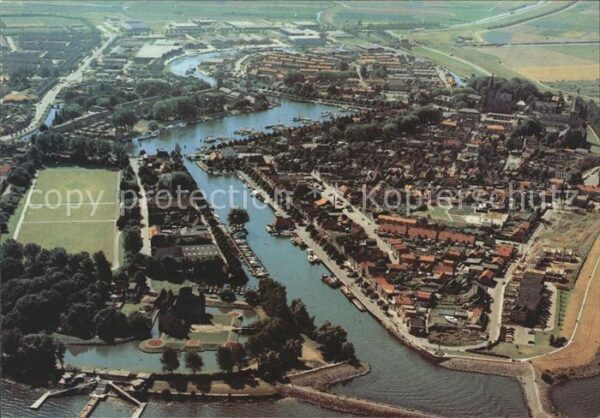 Medemblik Fliegeraufnahme mit Hafen