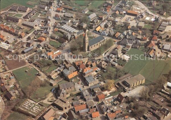 Hippolytushoef Fliegeraufnahme mit Kirche