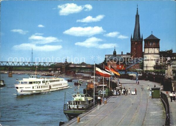 Duesseldorf Rheinufer