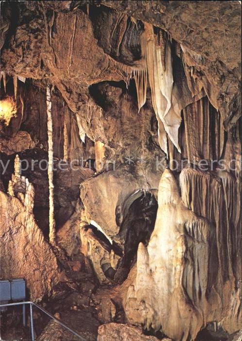 Hoehlen Caves Grottes Attendorf Tropfsteinhöhle Eisbär Säule