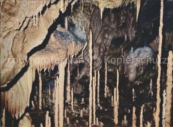 Hoehlen Caves Grottes Attendorf Tropfsteinhöhle Kerzenhalle