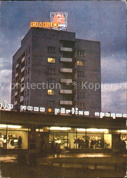 Riga Lettland Gebäude bei Nacht