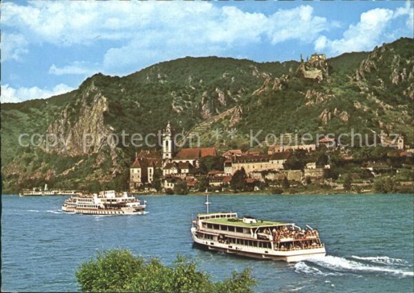 Duernstein Wachau mit Donau