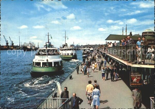 Hamburg St Pauli Landungsbrücke