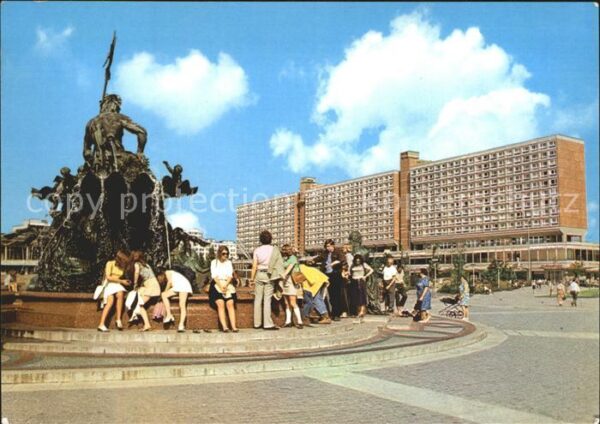 Berlin Neptunbrunnen Hauptstadt der DDR