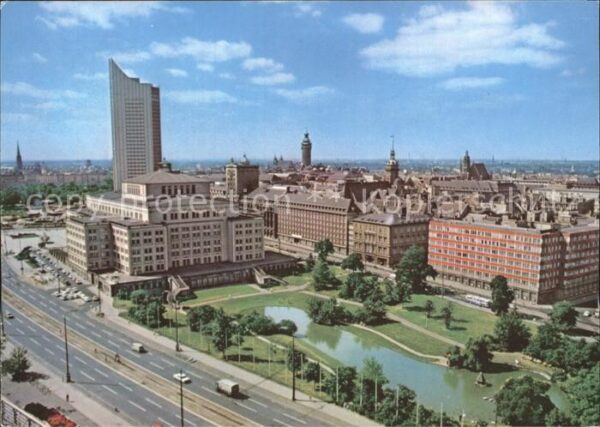 Leipzig Stadtbild mit Oper Hochhaus Karl Marx U