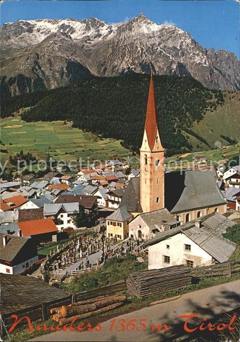 Nauders Tirol Blick auf die Kirche und das Dorf