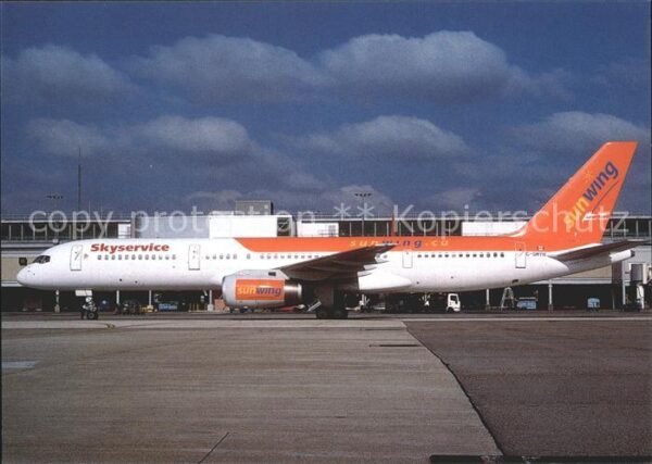 Flugzeuge Zivil Skyservice Airlines Sunwing Vacations A