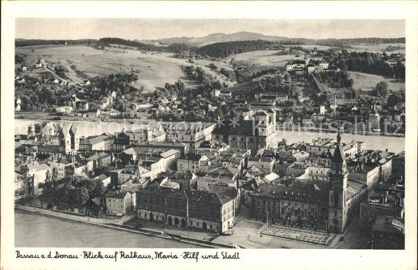 Passau mit Rathaus und Maria-Hilf Fliegeraufna