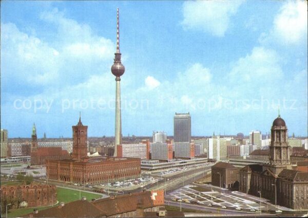 Berlin Fliegeraufnahme Rathaus Fernsehturm