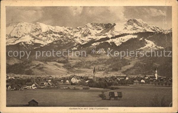 Garmisch-Partenkirchen Gesamtansicht mit Dreitorspitze Wetters