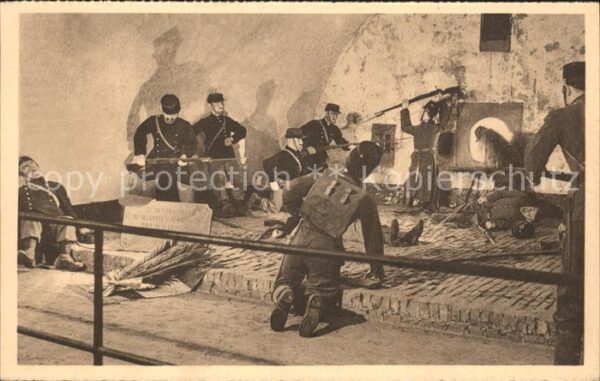 Dinant Wallonie Reconstitution du combat livre au Fort