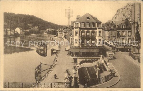 Dinant Wallonie Arrivee du Bateau et Rue Saxe
