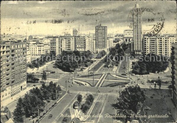 Milano Piazza della Repubblica Il nuevo gratta