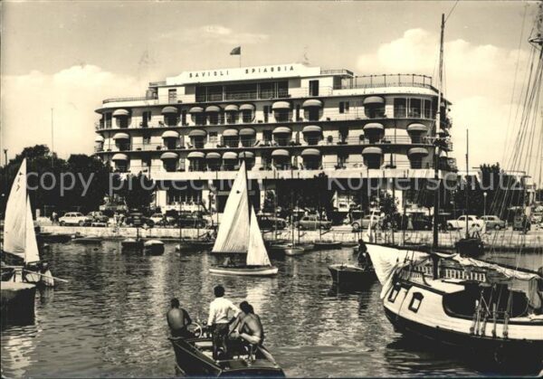Riccione Darsena und Hotel Savioli
